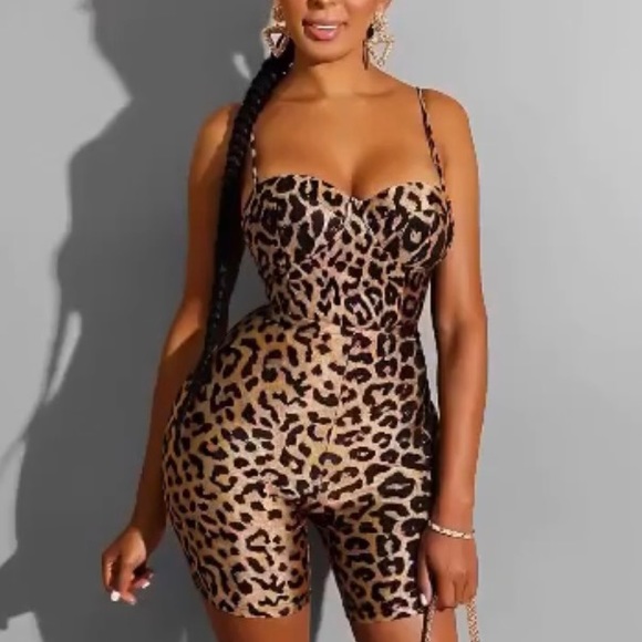 Cheetah Print Short Set - Picture 1 of 2